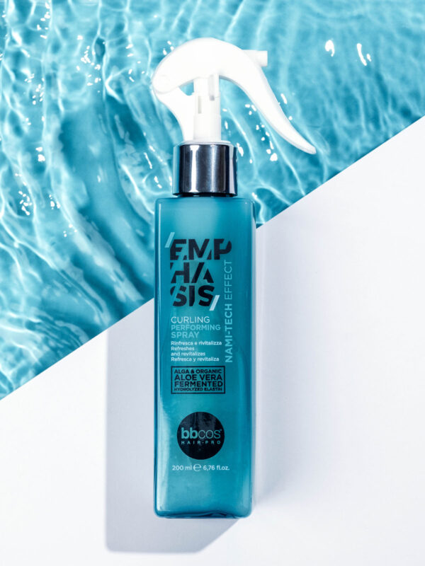Nami-Tech curling performing spray ambientata